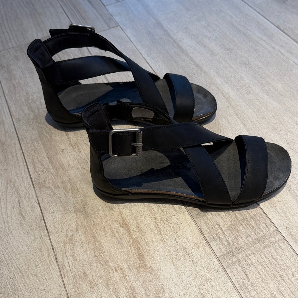 Naot Rianna Coal Oily Nubuk Size 35 NWT - Picture 5 of 10